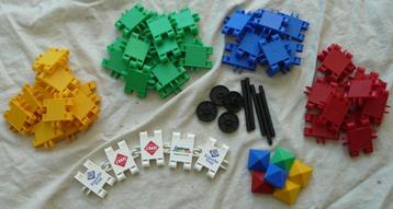 Lot Building Blocks & Parts, Clics, Clics Toys, 68 pcs, 2005 beschikbaar voor biedingen