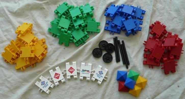 Lot Building Blocks & Parts, Clics, Clics Toys, 68 pcs, 2005, Kinderen en Baby's, Speelgoed | Educatief en Creatief, Gebruikt