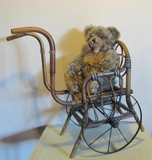 Antieke poppenwagen loopwagen stoel, pop of beer, Antiek en Kunst, Antiek | Speelgoed, Verzenden