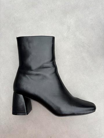 Only Brielle heeled boot korte laarzen enkellaarsjes beschikbaar voor biedingen