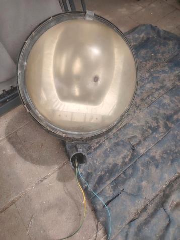 Lamp uit de jaren 60 beschikbaar voor biedingen