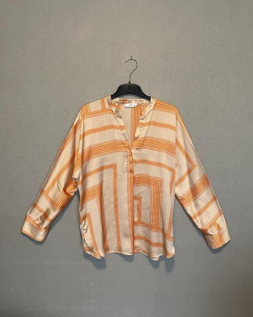 Blouse met oranje motief van Mango (XL), Kleding | Dames, Blouses en Tunieken, Zo goed als nieuw, Maat 46/48 (XL) of groter, Oranje