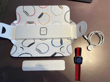 Apple Watch 7 41mm RED 'zo goed als nieuw'