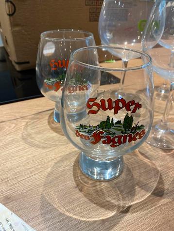 Super des fagnes -2 bier glazen  beschikbaar voor biedingen