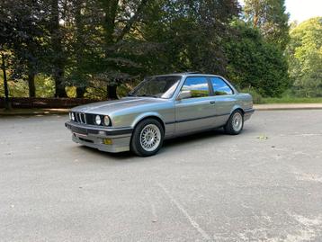 BMW E30 320i M-Tech 1 de 1987, Autos, Argent ou Gris, Achat, Boîte manuelle, 5 places