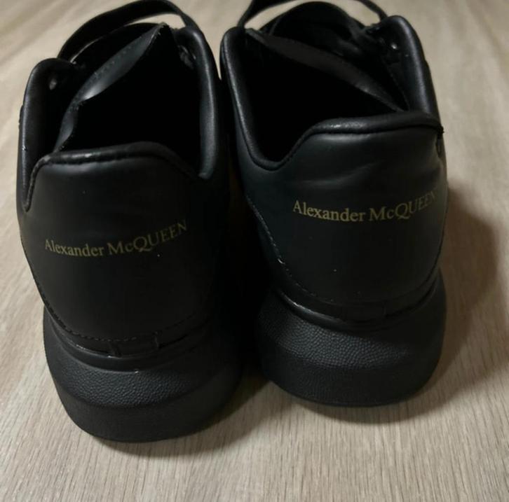 Alexander McQueen, Kleding | Heren, Schoenen, Zo goed als nieuw, Sneakers, Zwart, Ophalen of Verzenden