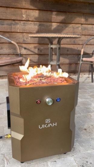 Gasvuurtafel met geïntegreerd speaker en dansende vlam, TV, Hi-fi & Vidéo, Enceintes, Utilisé, Subwoofer, 60 à 120 watts, Autres marques