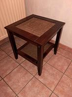 Bijzettafel met rieten bovenkant., Huis en Inrichting, Ophalen of Verzenden, Zo goed als nieuw