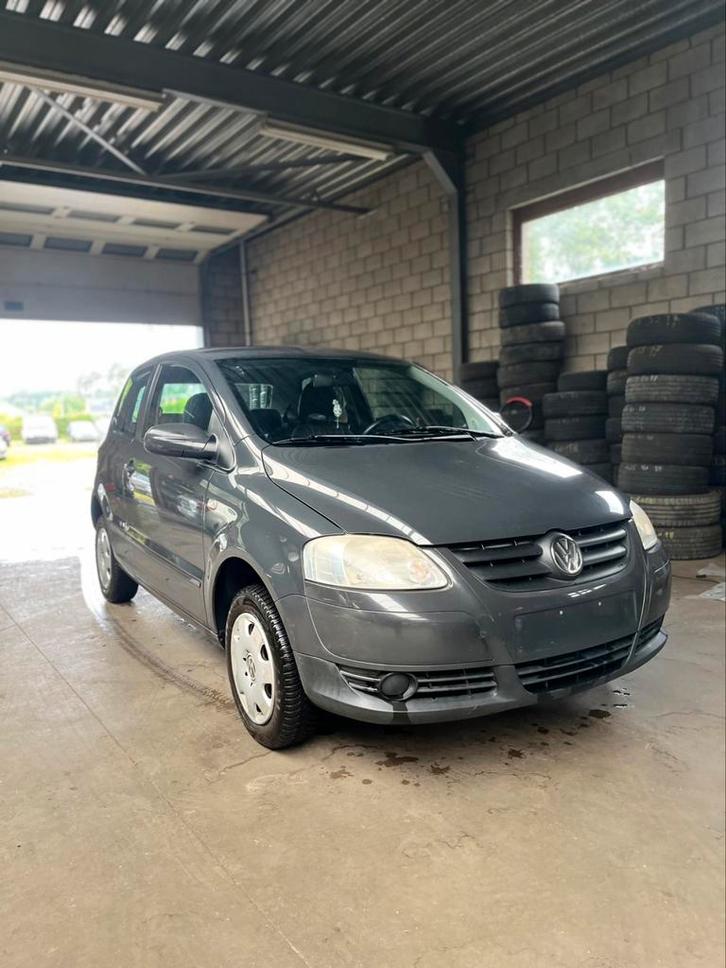 Volkswagen Fox Benzine te koop!!, Auto's, Volkswagen, Bedrijf, Fox, Benzine, Handgeschakeld, Zilver of Grijs, Voorwielaandrijving