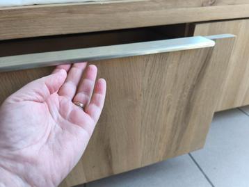 Inox handvaten beschikbaar voor biedingen