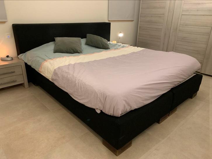 Boxspring tweepersoons 210x180, Huis en Inrichting, Slaapkamer | Boxsprings, Zo goed als nieuw, Tweepersoons, Ophalen