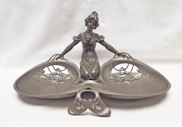 Art Nouveau Ravier., Antiek en Kunst, Antiek | Servies los, Ophalen of Verzenden