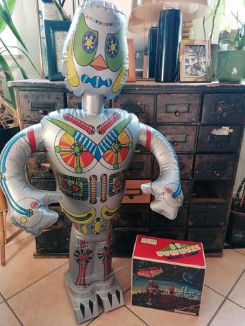 Rare robot gonflable Starman 80 remote control model S 24A beschikbaar voor biedingen