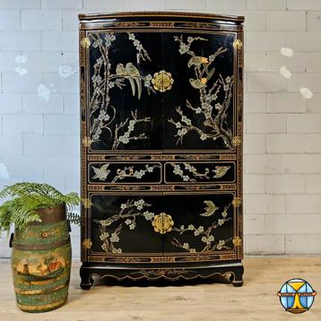 Vintage Chinese zwarte lakkast vogels en bloemen bohemian beschikbaar voor biedingen