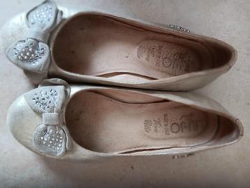 schoenen ballerina's meisje,blauwe geox 33,laarsje van "KOEL beschikbaar voor biedingen