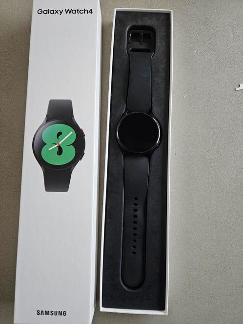 Samsung galaxy watch 4, Handtassen en Accessoires, Smartwatches, Zo goed als nieuw, Ophalen of Verzenden