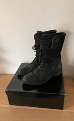 Stoere leren laarzen met studs (maat 40), Kleding | Dames, Schoenen, SPM, Zwart, Lage of Enkellaarzen, Ophalen of Verzenden