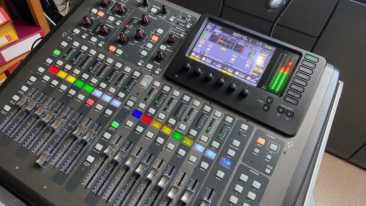 Behringer X32 Compact + Midas DL32 + 40m UTP kabel set, Muziek en Instrumenten, Mengpanelen, Gebruikt, 20 kanalen of meer, Microfooningang