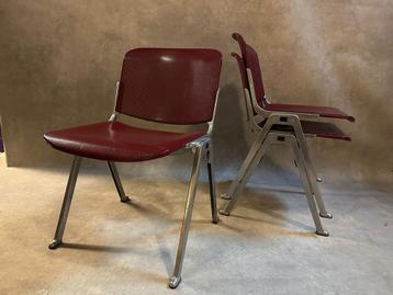Italiaanse stoelen 3x 1980's. Passervoet. Cassina-style., Rouge, Métal, Enlèvement, Utilisé