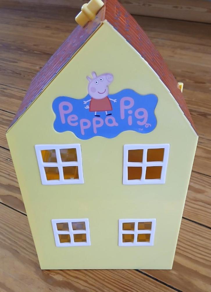 La maison de "Peppa Pig", Kinderen en Baby's, Speelgoed | Poppenhuizen, Gebruikt, Poppenhuis, Ophalen