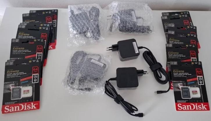 Nieuwe Switch laders & 64gb SanDisk Extreme cards, opruim., Games en Spelcomputers, Spelcomputers | Nintendo Switch, Nieuw, Switch Original