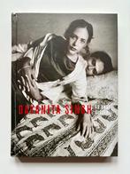 Dayanitha Singh.  Go Away Closer, Fotografen, Ophalen of Verzenden, Dayanitha Singh & Geoff Dyer, Zo goed als nieuw