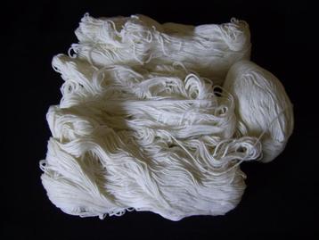 Coton pour crochet blanc ,état neuf, 197 gr