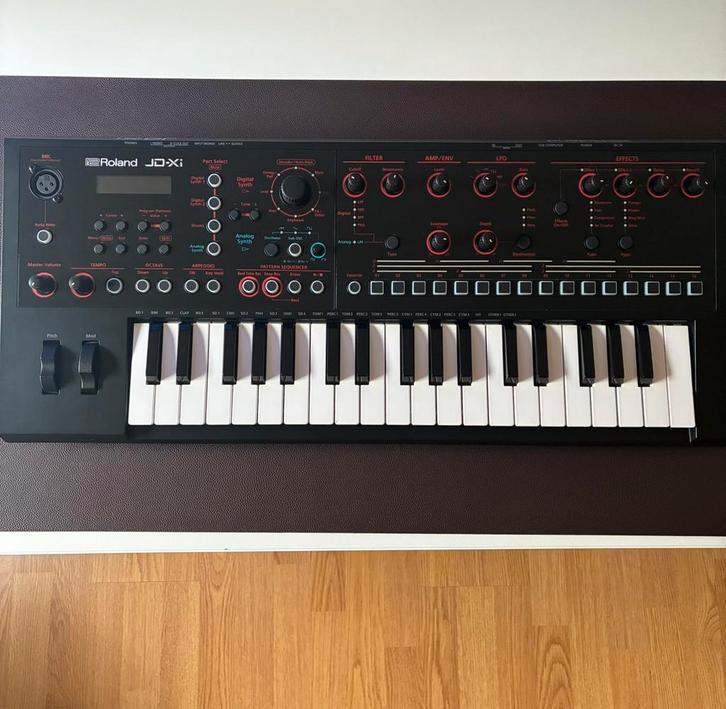 Roland JD-XI, Muziek en Instrumenten, Synthesizers, Zo goed als nieuw, Roland, Ophalen