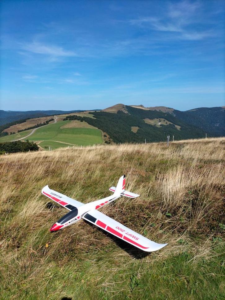 zwever swift 2.1m span xfly-model, Hobby en Vrije tijd, Modelbouw | Radiografisch | Vliegtuigen, Zo goed als nieuw, Elektro, Ophalen