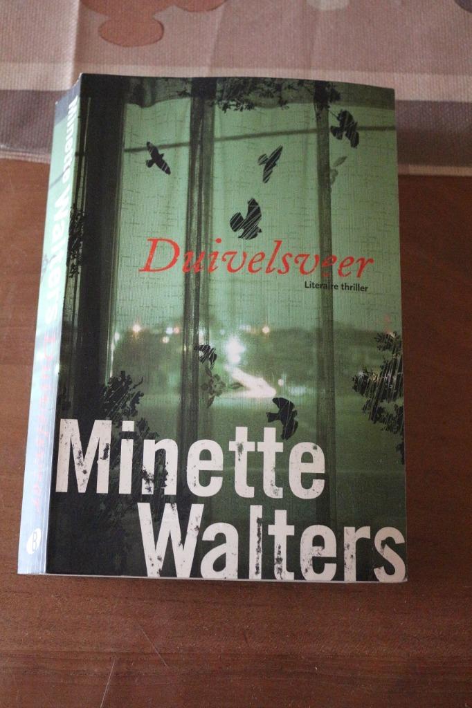 *Duivelsveer - Minette Walters, Enlèvement ou Envoi, Utilisé, Europe autre