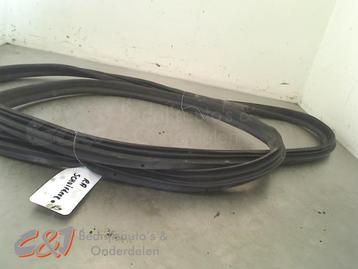 Schuifdeur Rubber rechts van een Peugeot Partner beschikbaar voor biedingen