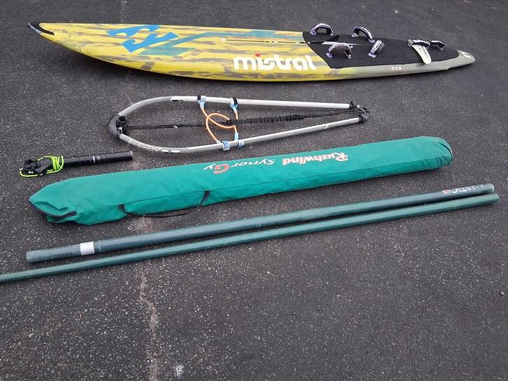 Mistral Pandera, Watersport en Boten, Windsurfen, Zo goed als nieuw, Plank, 300 cm of meer, Met vin(nen), Met draagtas, Ophalen