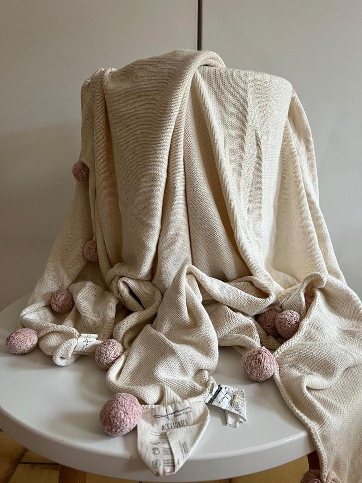 Grand Plaid à pompons Lorena Canals :, Huis en Inrichting, Woonaccessoires | Plaids en Woondekens, Zo goed als nieuw, Ophalen of Verzenden