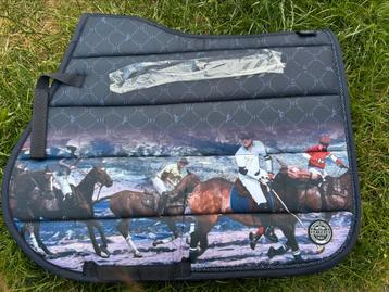 Zadeldek HV Polo beschikbaar voor biedingen