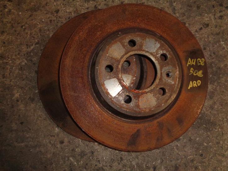 A vendre disques arriere Audi A4 B8, Auto-onderdelen, Remmen en Aandrijving, Audi, Gebruikt, Ophalen
