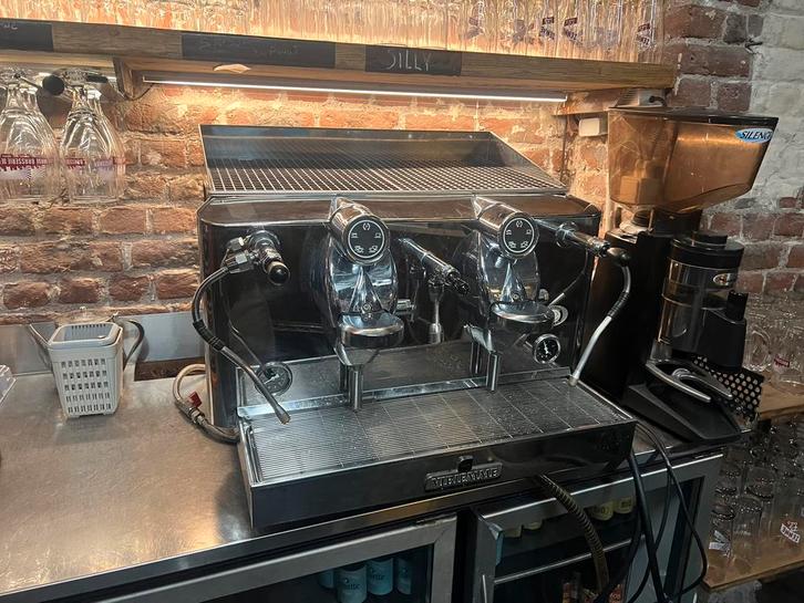 machine café pro VBM Lollo 2 grp + moulin + accessoires, Elektronische apparatuur, Koffiemachine-accessoires, Ophalen of Verzenden