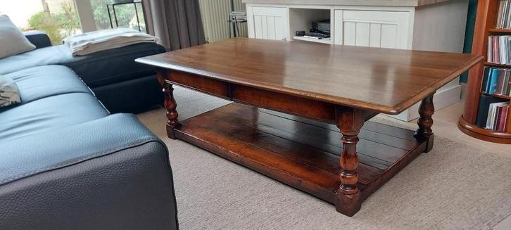 Klassieke salontafel in massief eik, Huis en Inrichting, Tafels | Salontafels, Zo goed als nieuw, Minder dan 50 cm, 50 tot 100 cm
