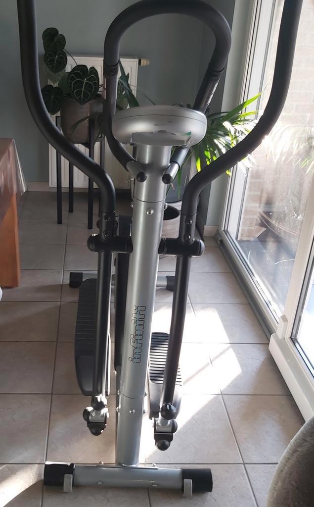 Crosstrainer infinity, Sport en Fitness, Fitnessapparatuur, Zo goed als nieuw, Crosstrainer, Ophalen