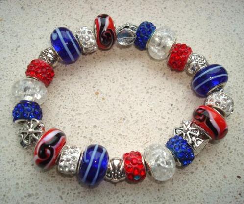 Elastische armband in rood-wit-blauw - maat naar wens, Handtassen en Accessoires, Armbanden, Nieuw, Elastiek, Overige kleuren