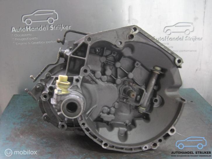 Versnellingsbakken 106 & Saxo 1.1 en 1.4 veel voorradig!, Auto-onderdelen, Transmissie en Toebehoren, Peugeot, Gebruikt, Ophalen of Verzenden