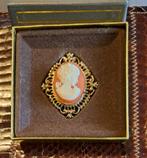 prachtig vintage Cameo Broche Parfum Medaillon, Comme neuf, Autres matériaux, Enlèvement ou Envoi, 4 à 7 cm