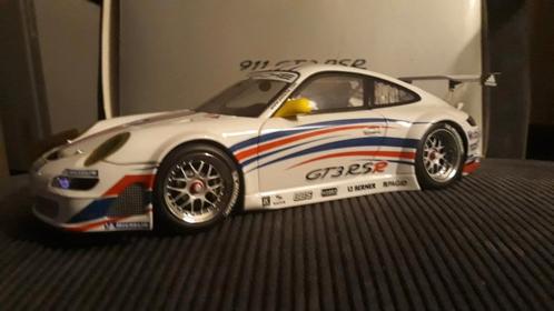 Wap Dealer 1/18 Autoart Porsche 911 997 GT3 RSR PRESENTATION, Hobby en Vrije tijd, Modelauto's | 1:18, Zo goed als nieuw, Auto