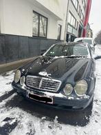 Mercedes CLK 200, Auto's, Zwart, Blauw, Handgeschakeld, Particulier