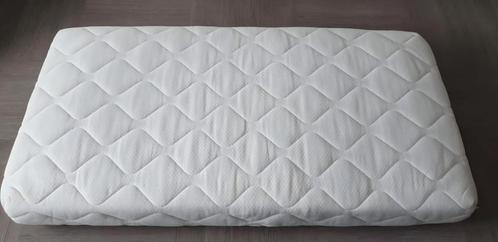 Matelas Duvatex lit bébé, Huis en Inrichting, Slaapkamer | Matrassen en Bedbodems, Zo goed als nieuw, Matras, Ophalen