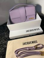 Jacquemus paarse tas, Handtassen en Accessoires, Verzenden, Nieuw