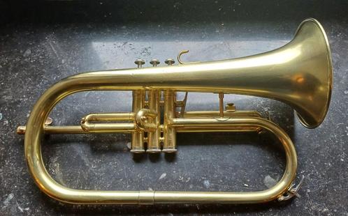 Bugle yamaha YFH 2310, Muziek en Instrumenten, Blaasinstrumenten | Trompetten, Zo goed als nieuw, Trompet in si bemol, Met koffer