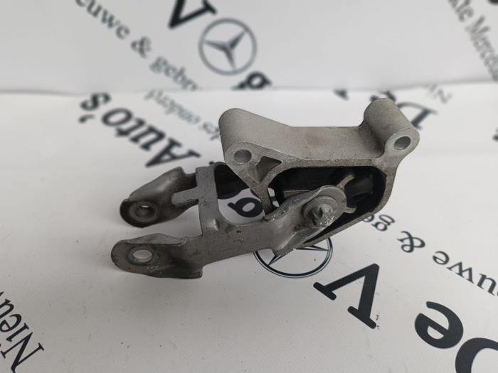 Support moteur d'un Mercedes Vito, Autos : Pièces & Accessoires, Suspension & Châssis, Mercedes-Benz, Utilisé, 3 mois de garantie
