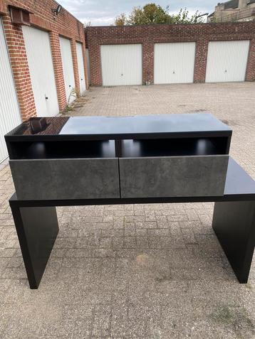 Tv kast om op te hangen beschikbaar voor biedingen