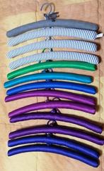 13 cintres en tissue parfait etat, Enlèvement, Comme neuf, Satin