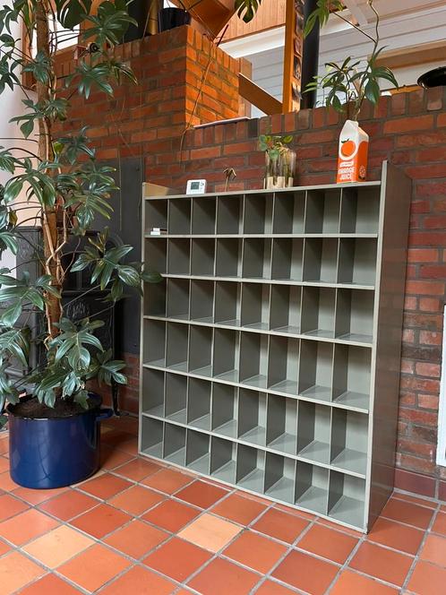 Industriële sorteerkast, Huis en Inrichting, Kasten | Roldeurkasten en Archiefkasten, Gebruikt, Ophalen